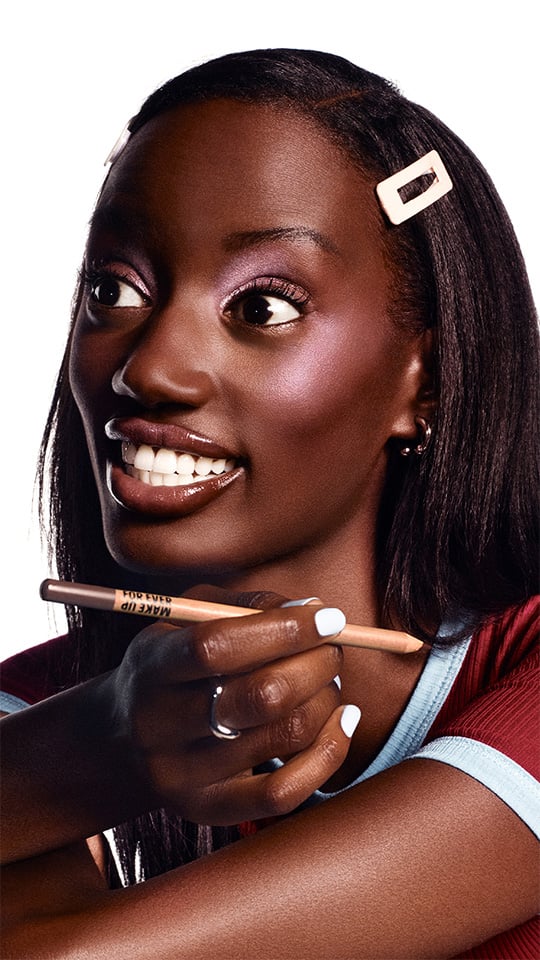 MODEL APPLICATION ARTIST COLOR PENCIL